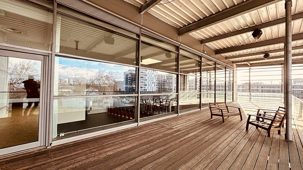 Grand Hall 800 m² séminaire et soirée d'entreprise Carré de Soie Lyon