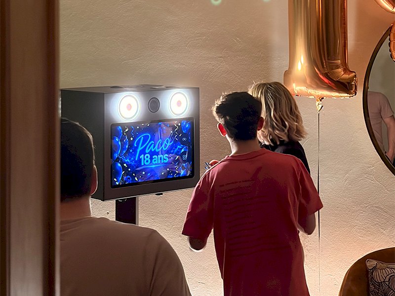 photobooth anniversaire lyon groupe ambiance